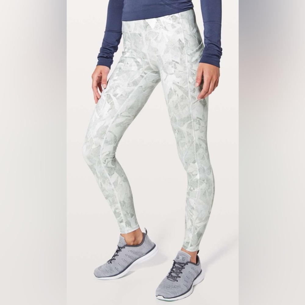 Lululemon Speed Up Tight Pockets 28” Jasmine White Multi‎ Luxtreme size2